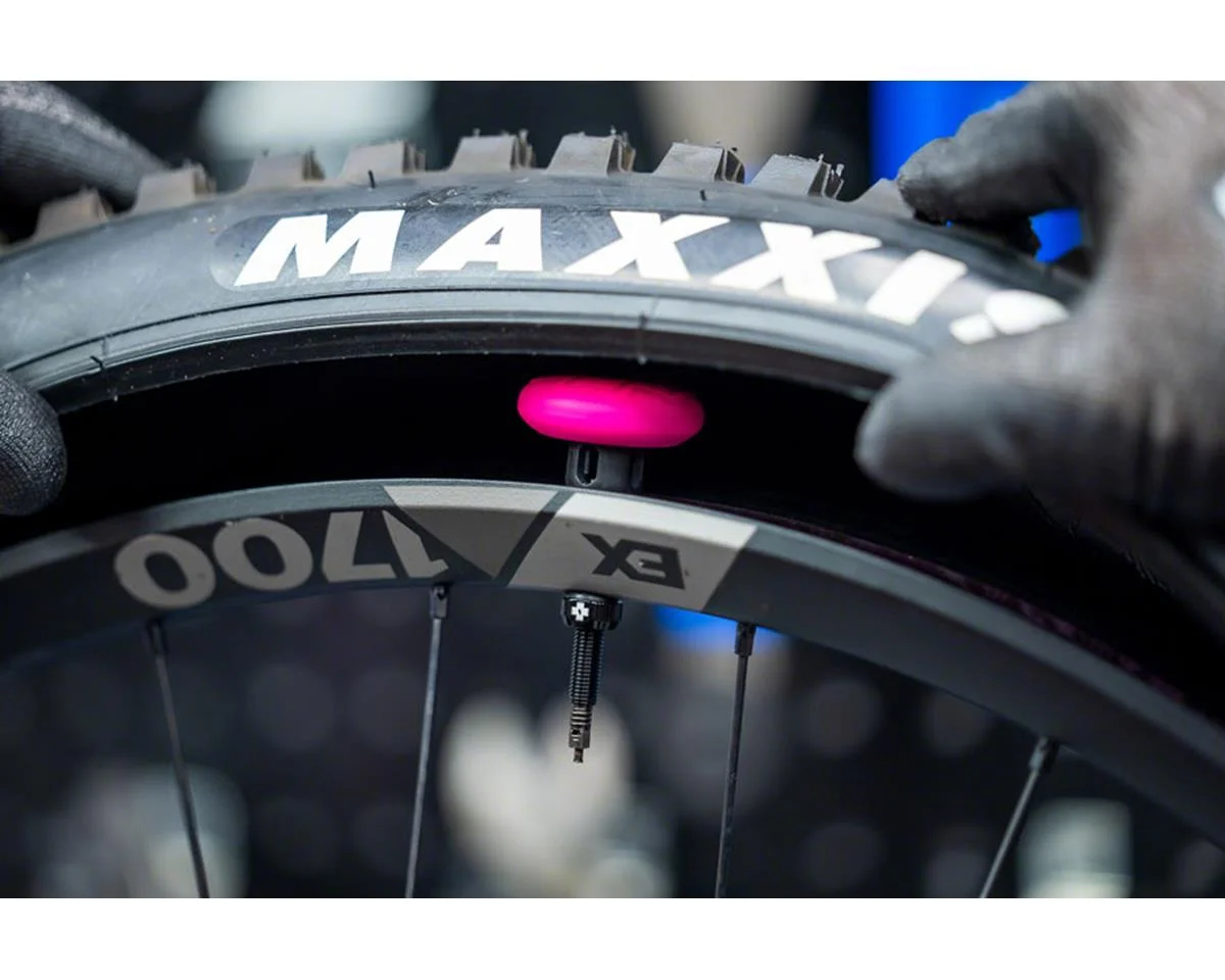 Muc-Off Stealth Tubeless Valve Tag Holder (Black/Pink) - view 3
